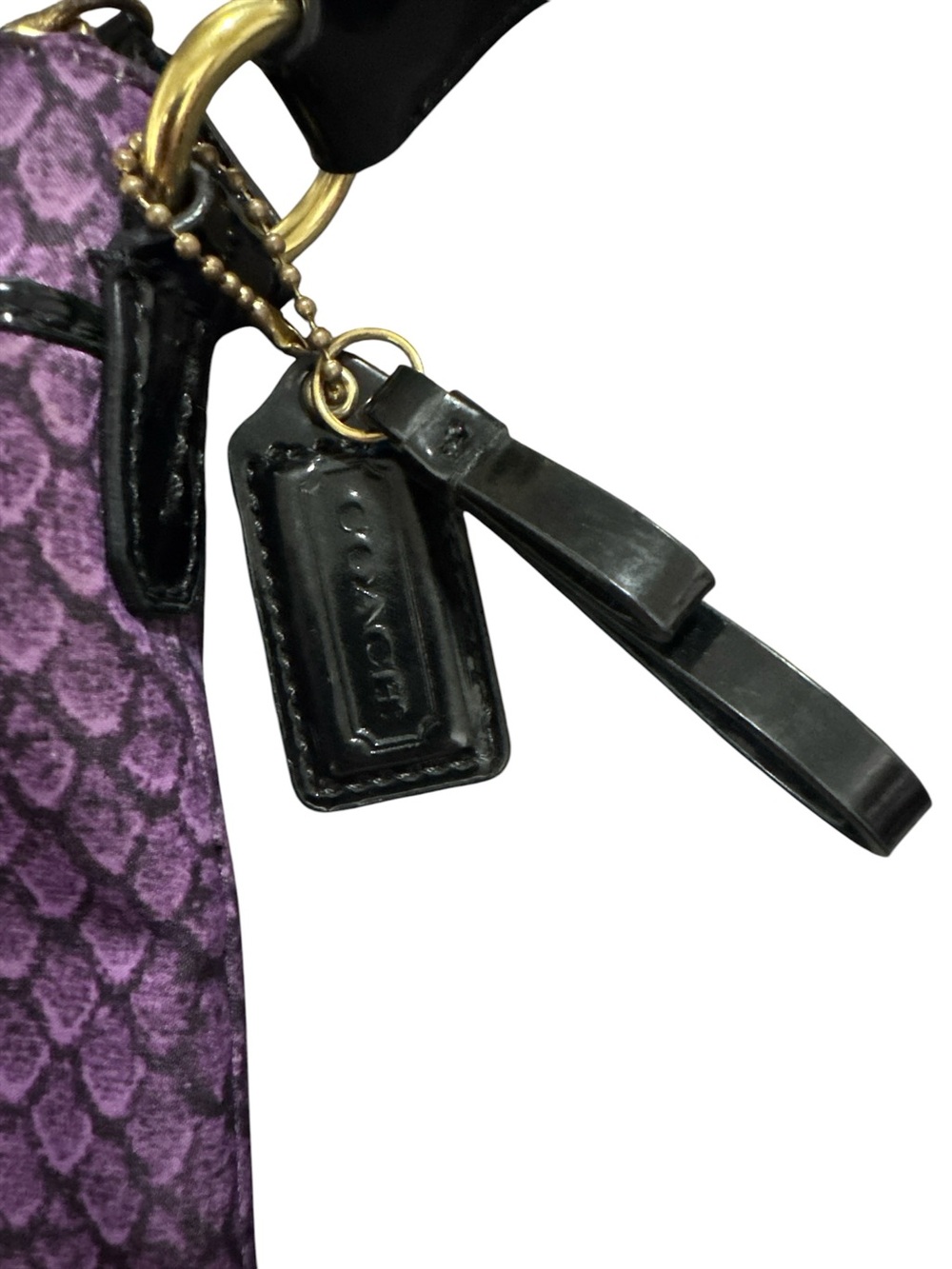 Coach Taylor Snake
Print Swingpack
Crossbody Bag minor rubbing on corners. C pic - Picture 3 of 11
